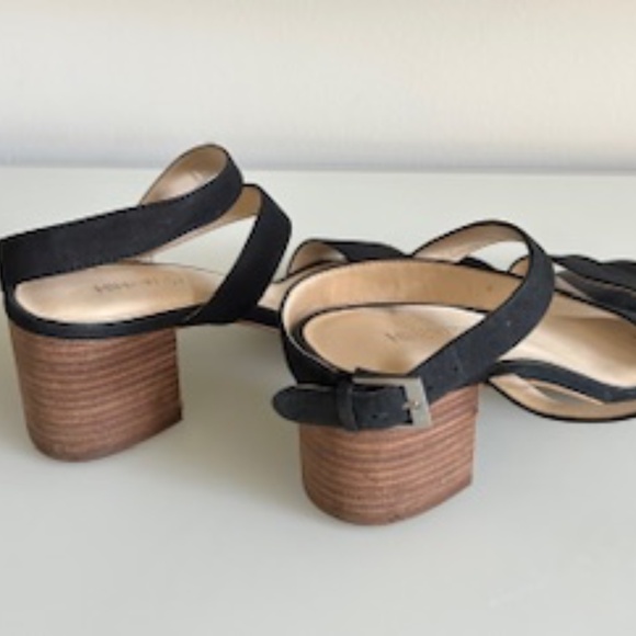 Nine West Suede Sandal with Wrap Around Silver Buckle - Size 7.5 - Picture 4 of 4